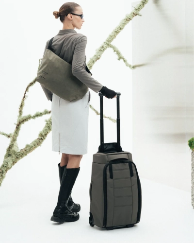 DB Hugger Roller 40L – walizka kabinowa z kieszenią na laptop