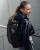 Plecak DB Hugger 20L to lekki, kompaktowy model na co dzień z ochroną laptopa i systemem Hook-Up.