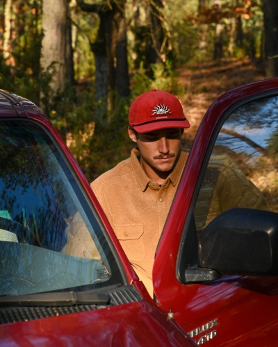Czapka Vissla Signature - Czerwona 2.jpg