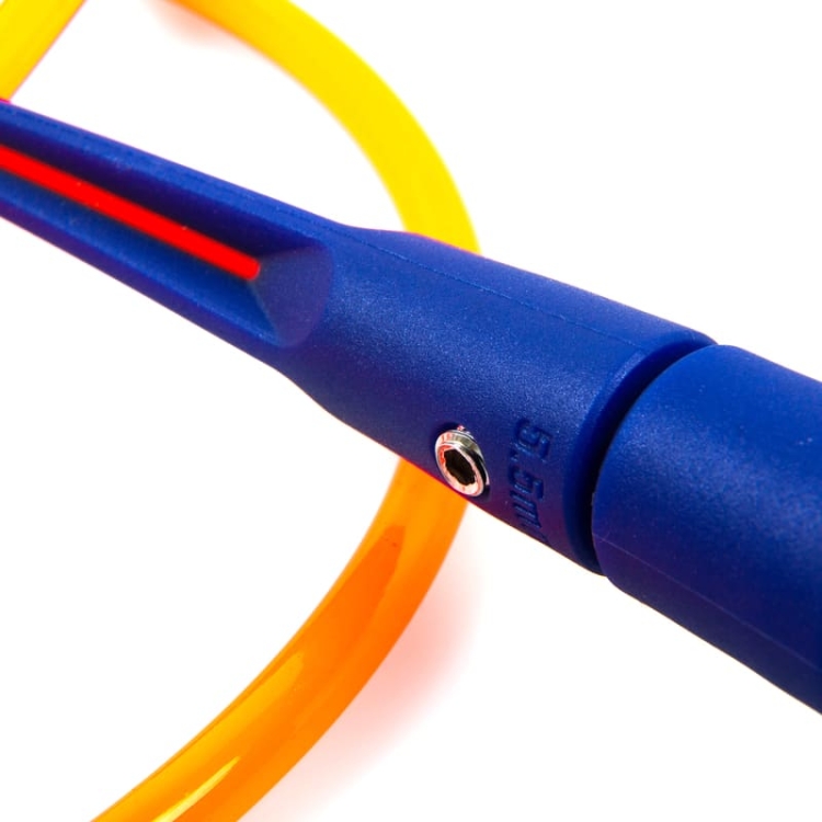 ORANGE-HORN-MACRO_WEB.jpg