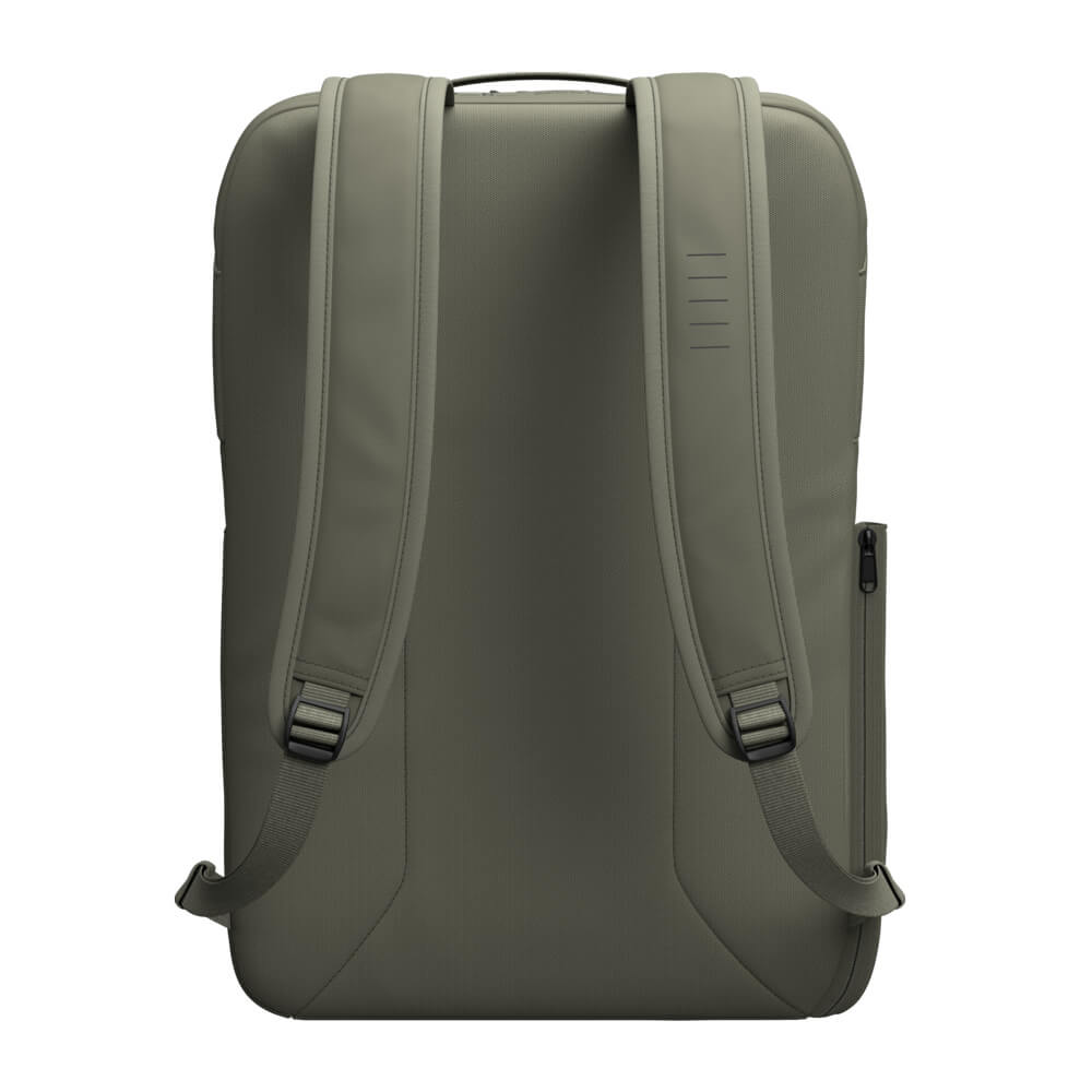 Plecak DB Skate Daypack 20L Zielony Moss Green Plecak DB Skate Daypack 20L Zielony Moss Green - funkcjonalny, miejski towarzysz każdego dnia